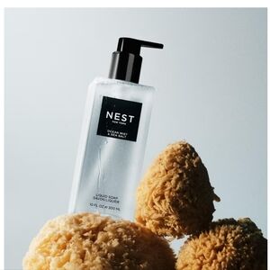 Empty NEST Fragrances Ocean Mist & Sea Salt Hand Soap - Black and White